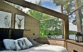 Revontuli Resort Glass Igloos